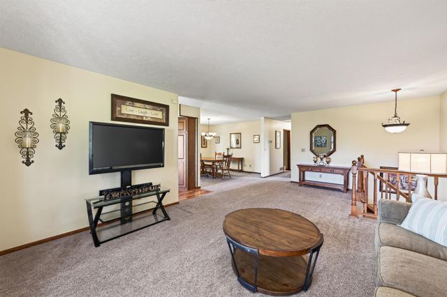 3800 101st Avenue N, Brooklyn Park, MN 55443