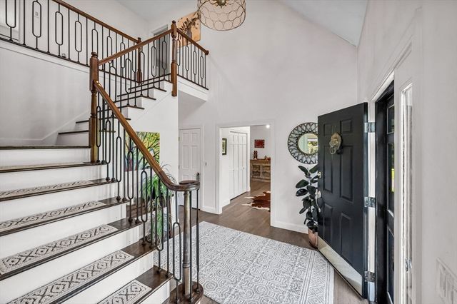 1 Webster Ln, Wilbraham, MA 01095