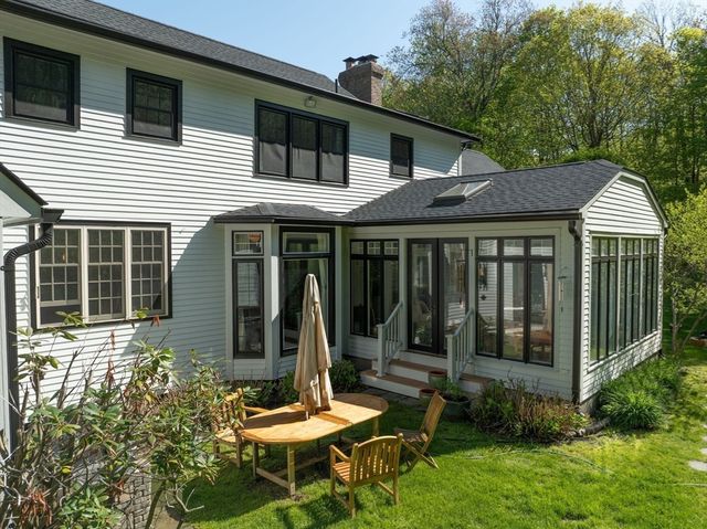 1 Webster Ln, Wilbraham, MA 01095