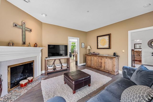 1 Webster Ln, Wilbraham, MA 01095