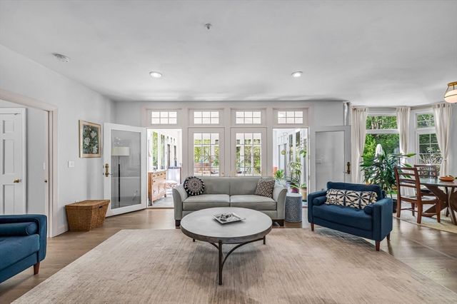 1 Webster Ln, Wilbraham, MA 01095