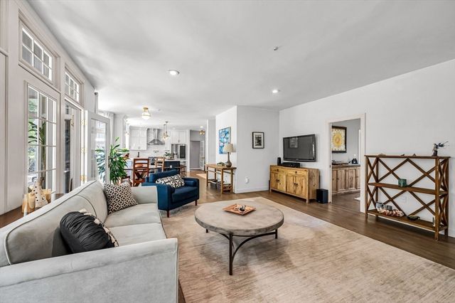 1 Webster Ln, Wilbraham, MA 01095