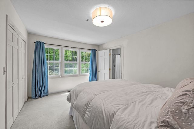 1 Webster Ln, Wilbraham, MA 01095