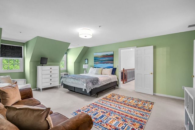 1 Webster Ln, Wilbraham, MA 01095