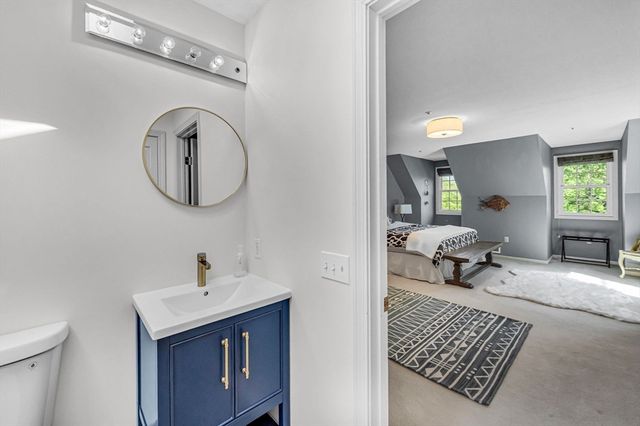 1 Webster Ln, Wilbraham, MA 01095
