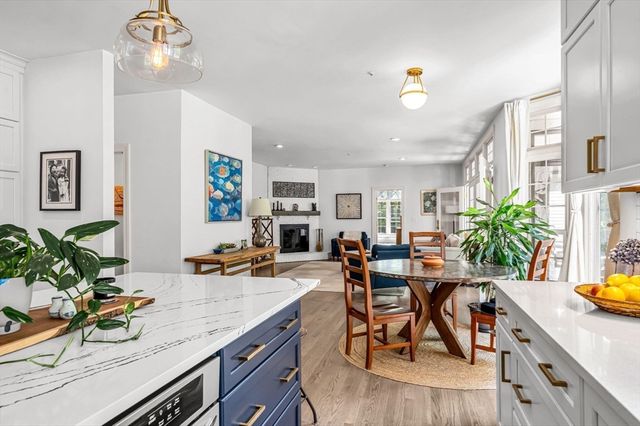 1 Webster Ln, Wilbraham, MA 01095