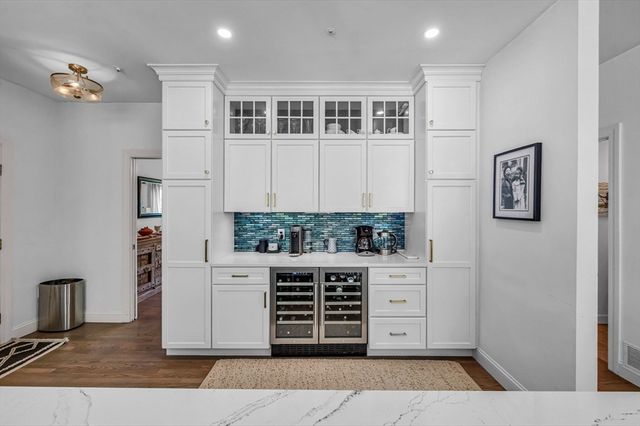 1 Webster Ln, Wilbraham, MA 01095