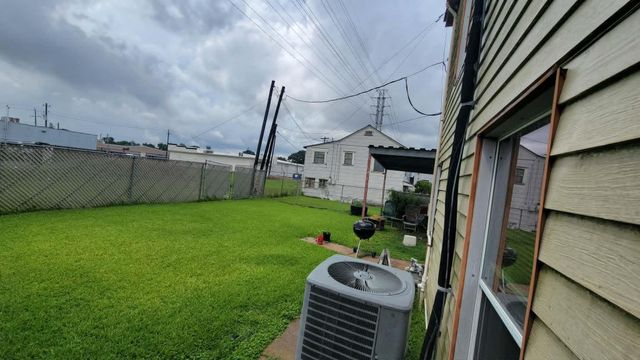 1412 Orchid Street, Houston, TX 77017