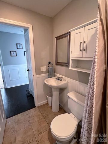 19905 Henderson Road C, Cornelius, NC 28031