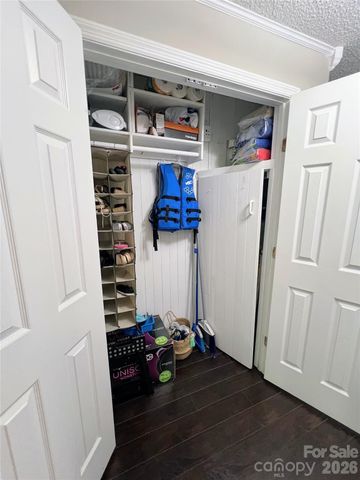 19905 Henderson Road C, Cornelius, NC 28031