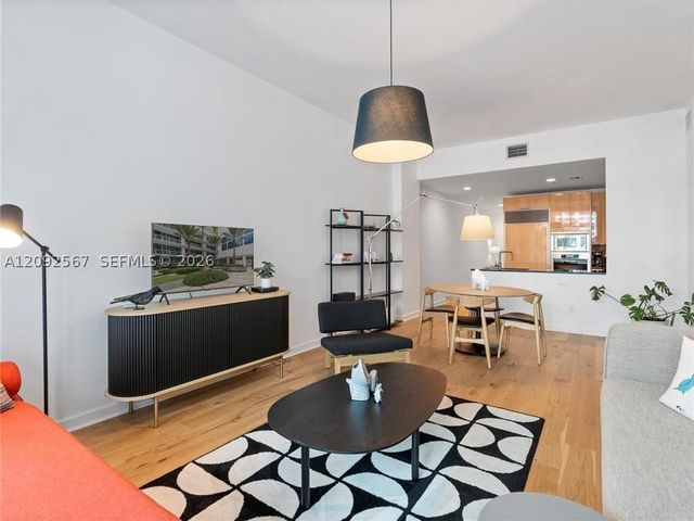 6799 Collins Ave 301, Miami Beach, FL 33141