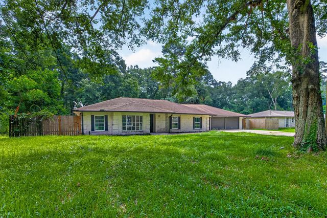 18747 Woodridge Drive, Conroe, TX 77302