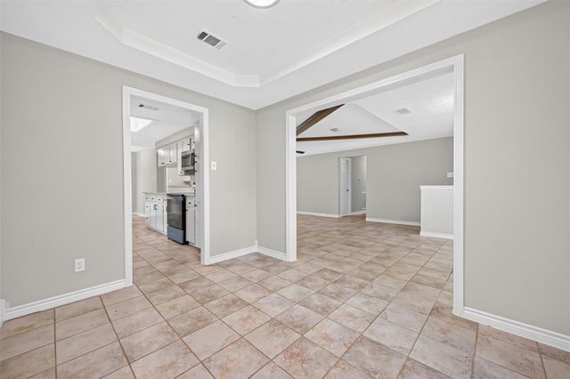 18747 Woodridge Drive, Conroe, TX 77302