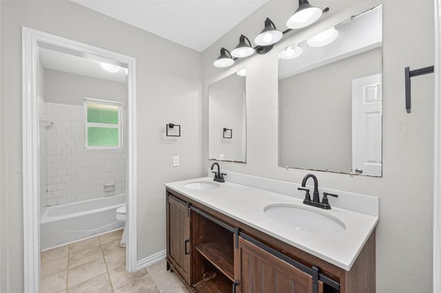 18747 Woodridge Drive, Conroe, TX 77302