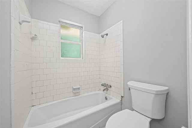 18747 Woodridge Drive, Conroe, TX 77302