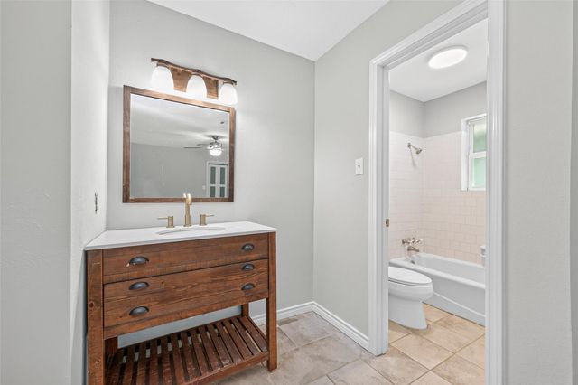 18747 Woodridge Drive, Conroe, TX 77302