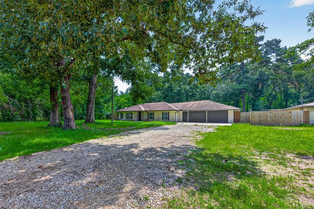 18747 Woodridge Drive, Conroe, TX 77302