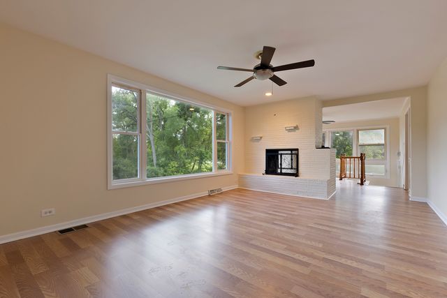 8717 Gardner Road, Fox River Grove, IL 60021