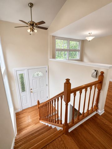 8717 Gardner Road, Fox River Grove, IL 60021