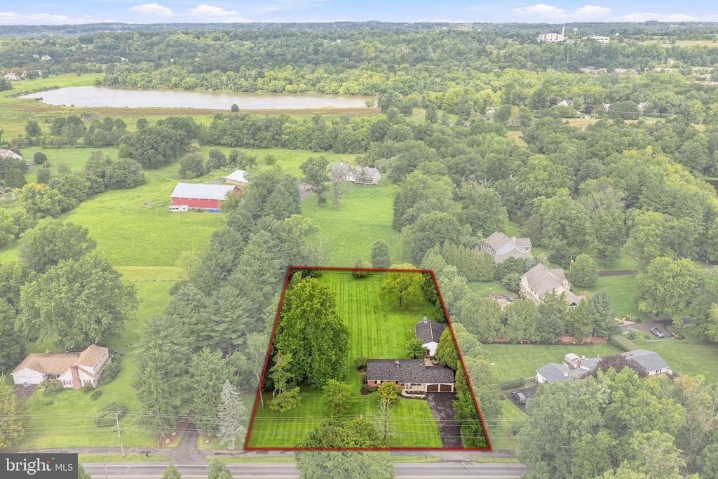 272 W SANDY RIDGE RD, DOYLESTOWN, PA 18901 — photo 3