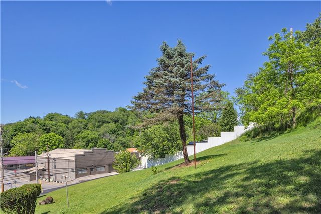 123 High St, Findlay Twp, PA 15126