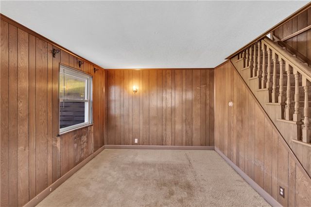123 High St, Findlay Twp, PA 15126