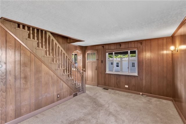 123 High St, Findlay Twp, PA 15126