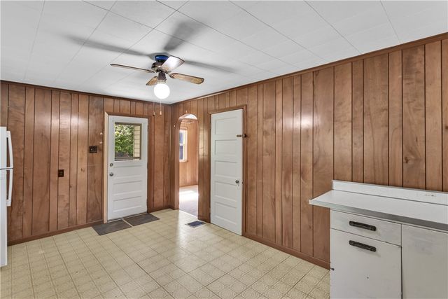 123 High St, Findlay Twp, PA 15126