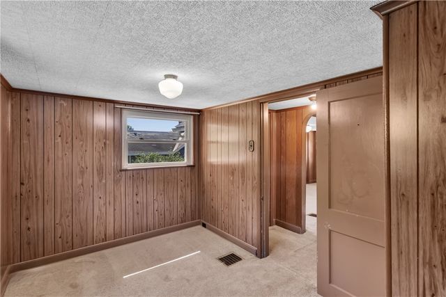 123 High St, Findlay Twp, PA 15126