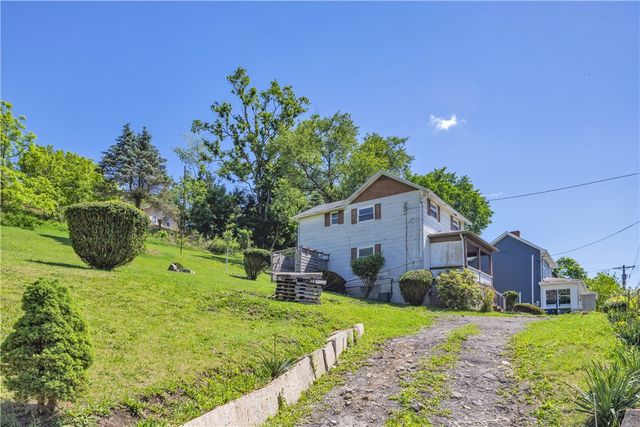 123 High St, Findlay Twp, PA 15126