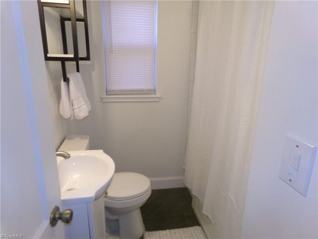 2507 Miller Park Circle B, Winston-salem, NC 27103