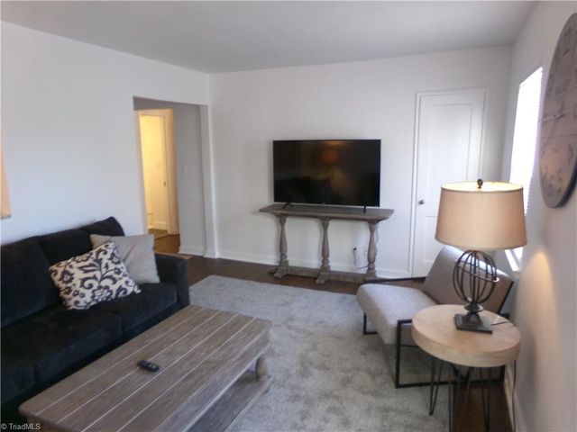 2507 Miller Park Circle B, Winston-salem, NC 27103