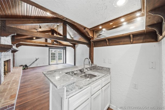3928 E 60th Place, Tulsa, OK 74135
