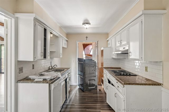 3928 E 60th Place, Tulsa, OK 74135