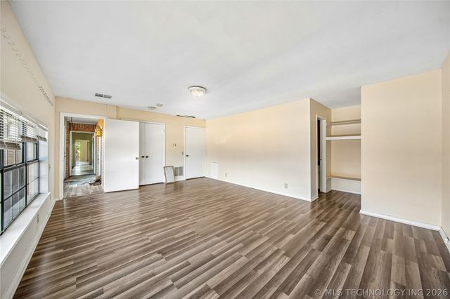 3928 E 60th Place, Tulsa, OK 74135