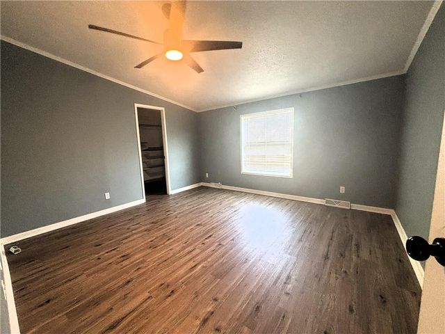 325 Lakeview Drive, Burlington, KS 66839