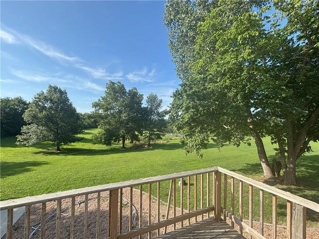 325 Lakeview Drive, Burlington, KS 66839