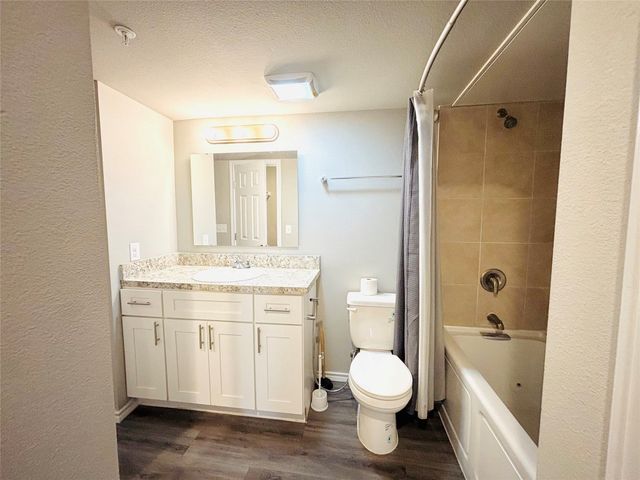 6108 Abrams Road 202, Dallas, TX 75231
