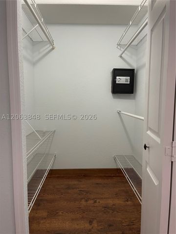 7380 NW 174th Ter 204, Hialeah, FL 33015