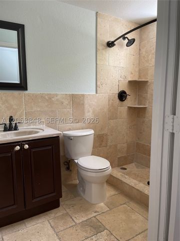 7380 NW 174th Ter 204, Hialeah, FL 33015