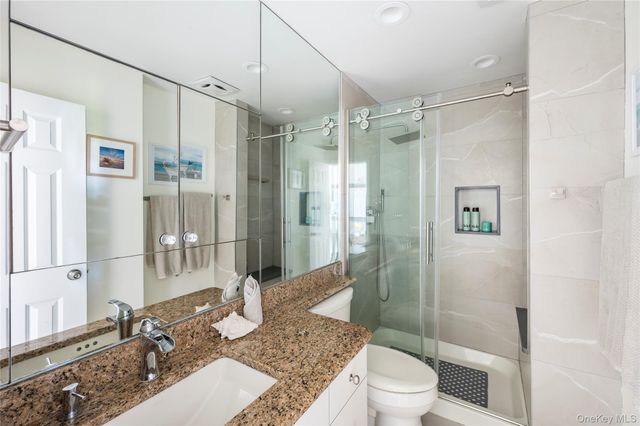 585 Dune A18, Westhampton, NY 11977