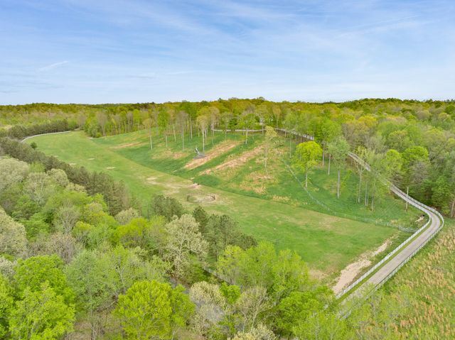 515 Cox Hollow Rd, Dover, TN 37058