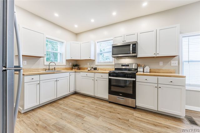 1239 Plymouth Avenue South, Rochester, NY 14611