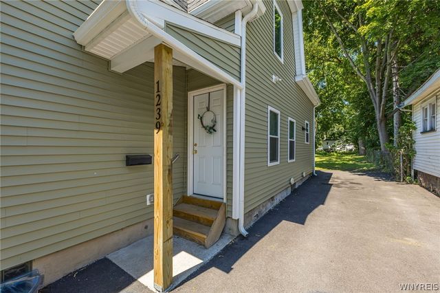 1239 Plymouth Avenue South, Rochester, NY 14611