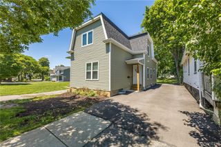 1239 Plymouth Avenue South, Rochester, NY 14611