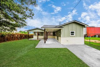 207 E Defee Avenue, Baytown, TX 77520