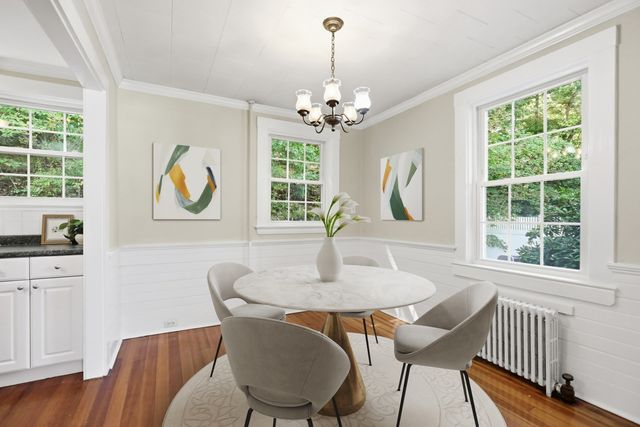 32 Enmore St, Andover, MA 01810