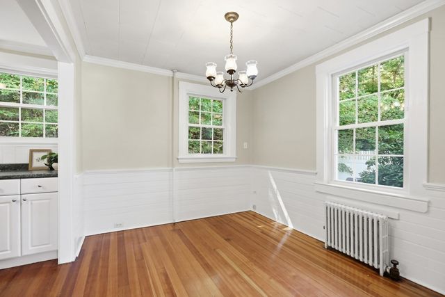 32 Enmore St, Andover, MA 01810