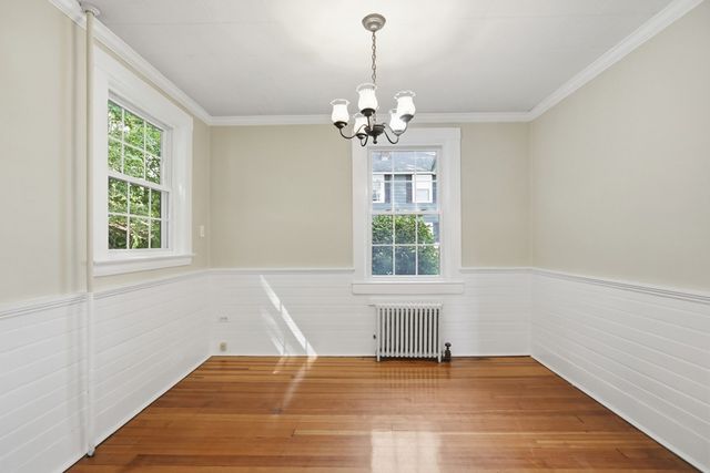 32 Enmore St, Andover, MA 01810