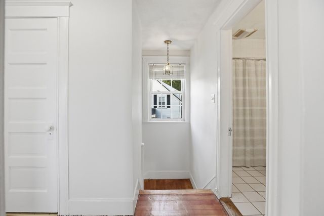 32 Enmore St, Andover, MA 01810